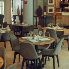 Building Friendships and Fostering Genuine Connections on Bar Near Me